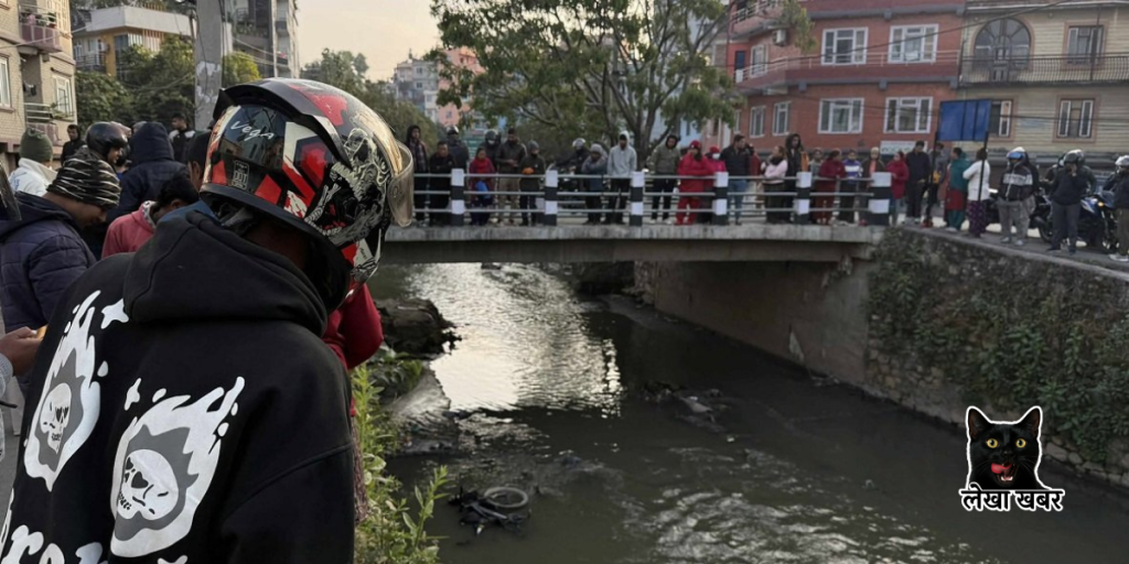 धोबीखोलामा साइकलसहित फेला परेको पुरुषको शवमा प्रहरी अनुसन्धान गर्दै