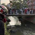 धोबीखोलामा साइकलसहित फेला परेको पुरुषको शवमा प्रहरी अनुसन्धान गर्दै